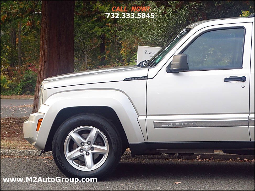 Used 2008 Jeep Liberty Limited w/ Premium Group AWD/4WD image 30