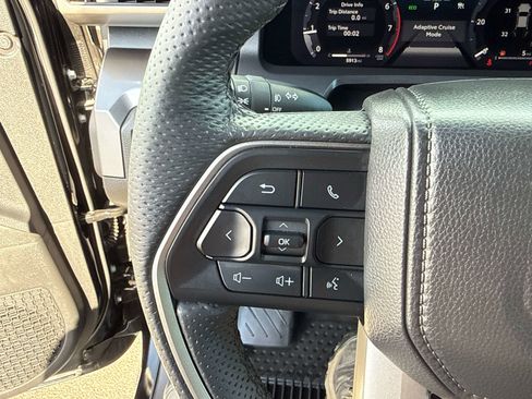 Used 2025 Toyota Tacoma TRD Off-Road w/ TRD Off Road Premium Package AWD/4WD image 24