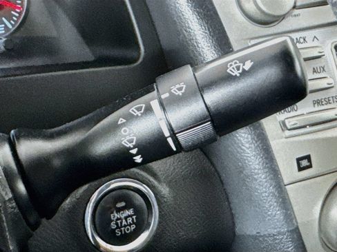 Used 2010 Toyota Camry SE FWD image 13