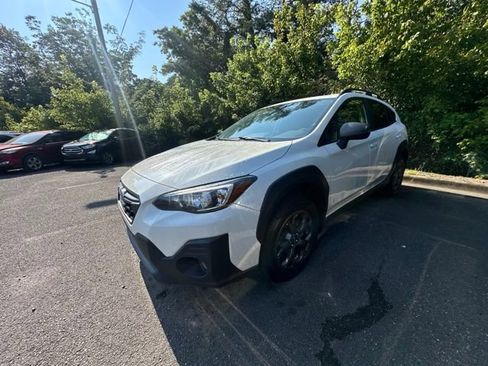 Used 2022 Subaru Crosstrek 2.5i Sport w/ Moonroof Package AWD/4WD image 9