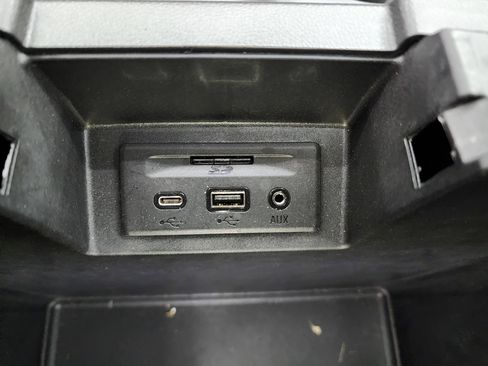 Used 2023 Chevrolet Silverado 2500 LTZ w/ LTZ Plus Package image 72