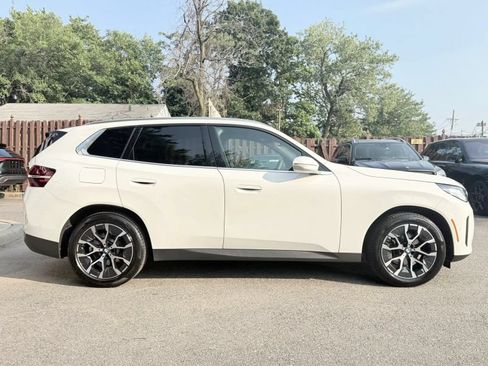Used 2025 BMW X3 xDrive30i w/ Convenience Package AWD/4WD image 4
