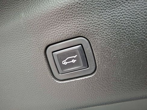 Used 2023 Buick Enclave Premium w/ Experience Buick Package image 30