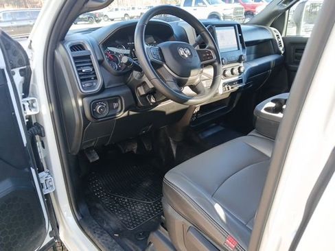 Used 2024 RAM 2500 Tradesman w/ Chrome Appearance Group image 43