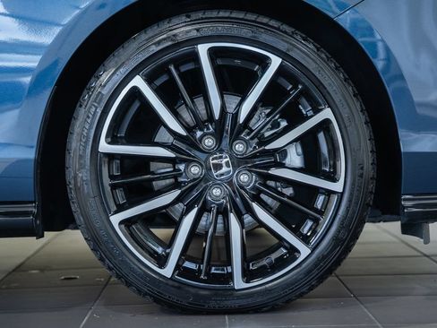 Used 2025 Honda Accord Touring image 15