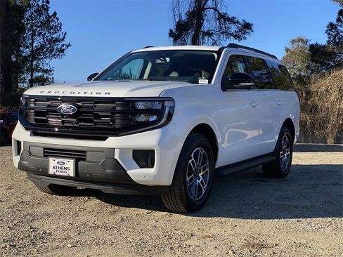 New 2026 Ford Expedition Active image 7