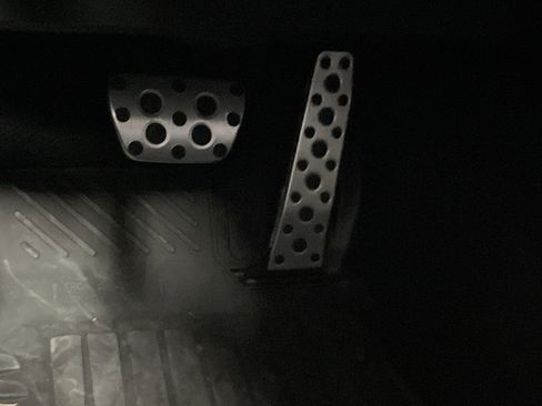 Used 2025 Toyota Camry SE image 17