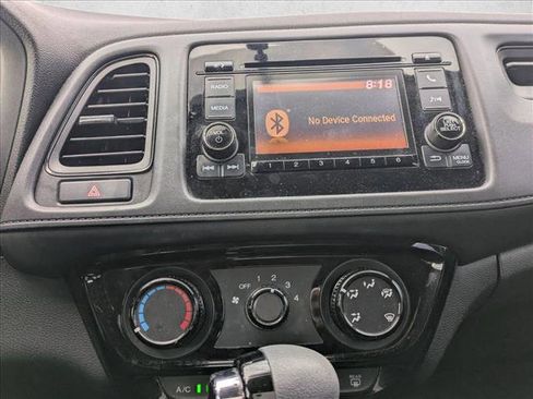 Used 2022 Honda HR-V LX image 14