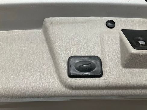 Used 2012 Buick Enclave Leather w/ LPO, Cargo Convenience Pkg FWD image 16