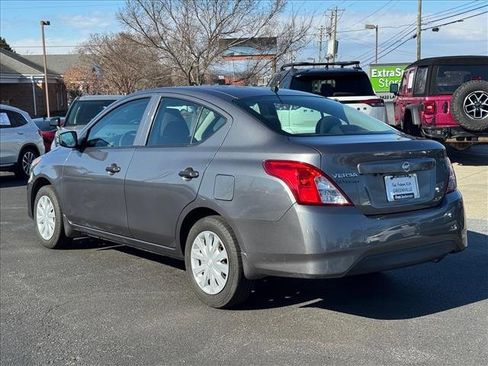 Used 2019 Nissan Versa S image 5