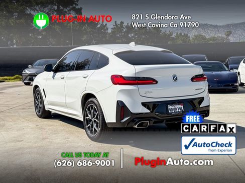 Used 2022 BMW X4 xDrive30i w/ M Sport Package 2 AWD/4WD image 2