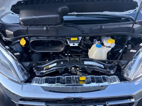Used 2025 RAM ProMaster 2500 w/ U-Haul Equipment Group FWD image 14