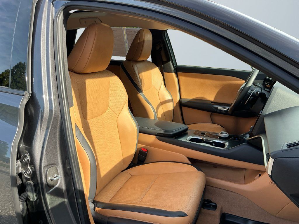 Used 2023 Lexus RZ 450e Premium w/ Technology Package AWD/4WD image 16