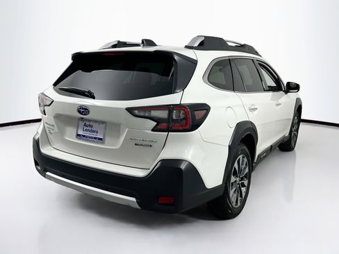 Used 2023 Subaru Outback Touring AWD/4WD image 5