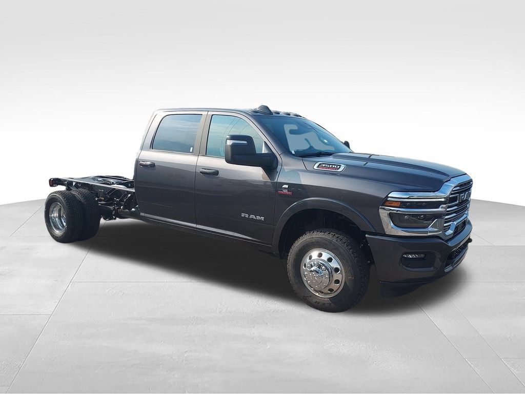 New 2027 RAM 3500 Big Horn w/ Laramie Trim Package AWD/4WD image 7
