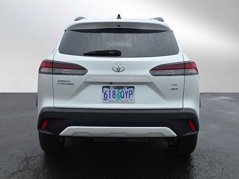Used 2026 Toyota Corolla Cross LE AWD/4WD image 4