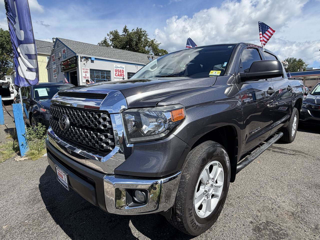 Used 2021 Toyota Tundra SR5 AWD/4WD image 4