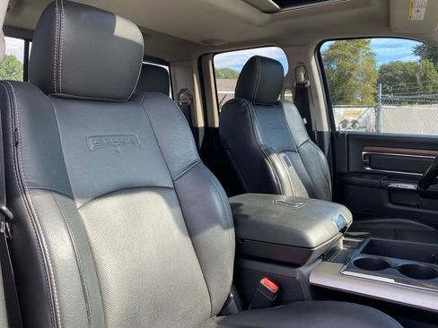 Used 2015 RAM 1500 Laramie w/ Convenience Group AWD/4WD image 19