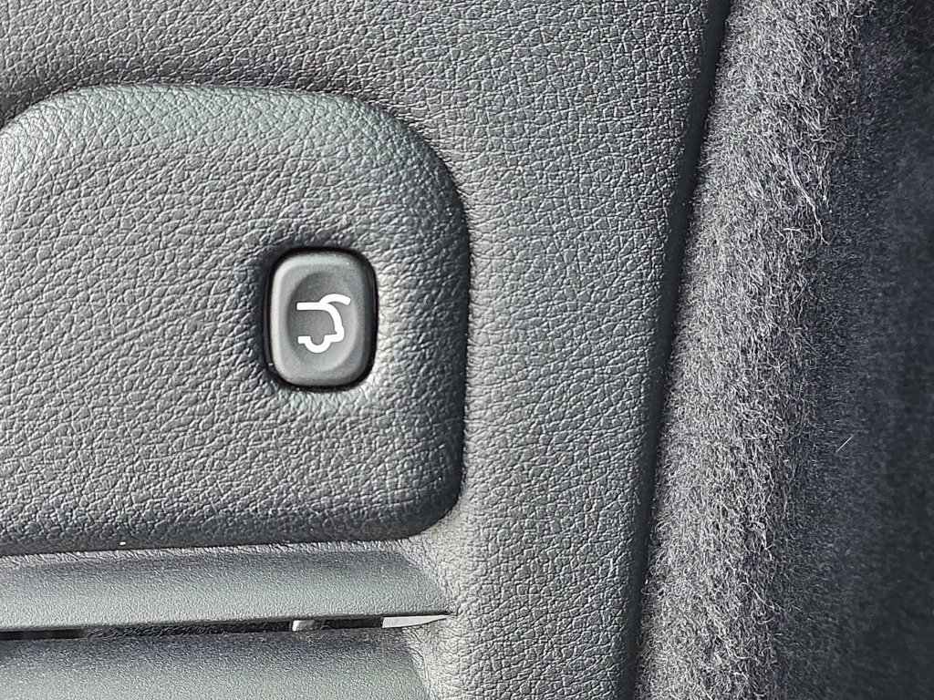 Used 2025 Dodge Durango GT AWD/4WD image 17