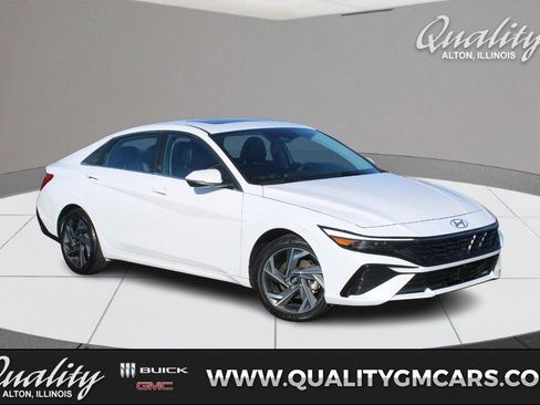 Used 2025 Hyundai Elantra Limited image 1