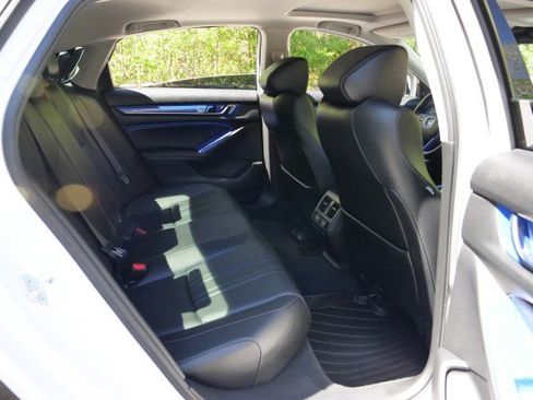 Used 2021 Honda Accord EX-L image 37