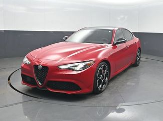 Used 2023 Alfa Romeo Giulia Veloce RWD video 1