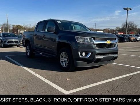 Used 2017 Chevrolet Colorado LT w/ LT Convenience Package image 3