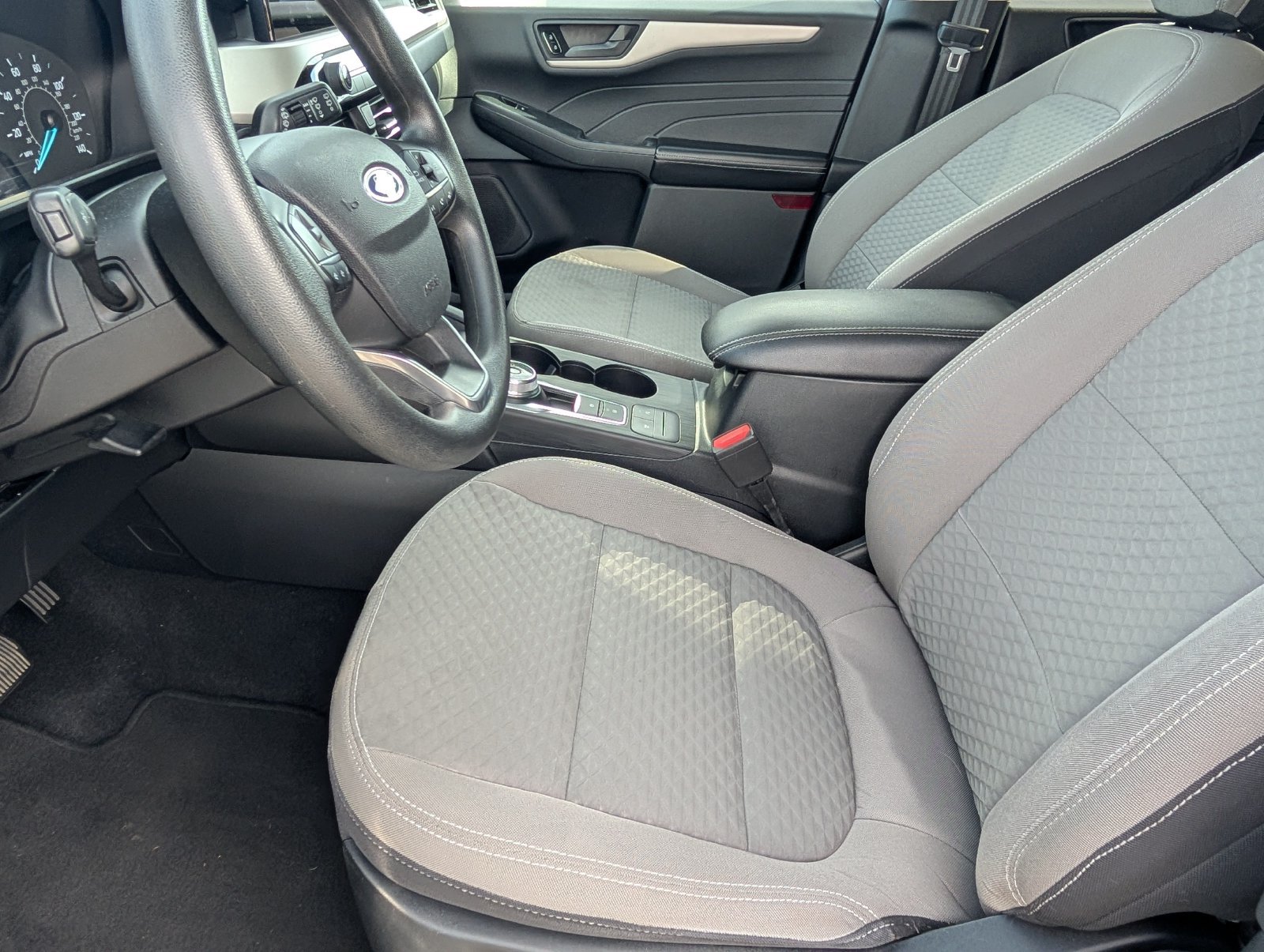 Used 2022 Ford Escape SE FWD image 13