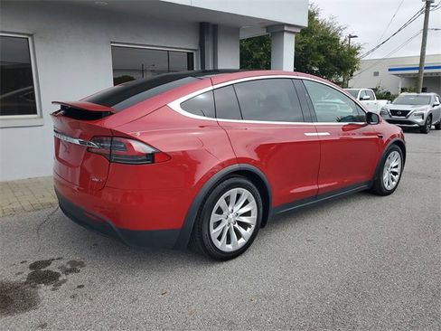 Used 2018 Tesla Model X 100D image 8