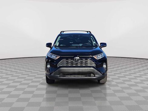 Used 2019 Toyota RAV4 XLE image 3