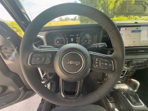 New 2026 Jeep Gladiator Willys image 21