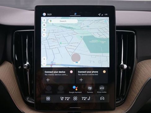 New 2026 Volvo XC60 B5 Plus w/ Protection Package Premier image 14