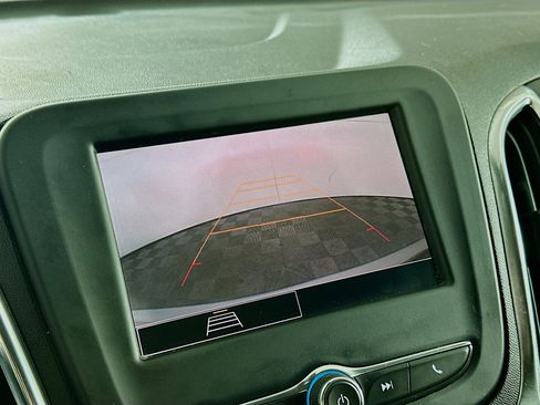 Used 2024 Chevrolet Equinox LT image 22