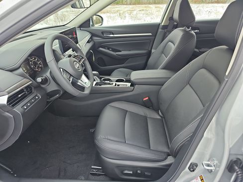 New 2025 Nissan Altima 2.5 SL FWD image 4