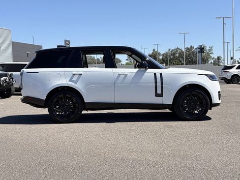 Used 2026 Land Rover Range Rover SE image 17