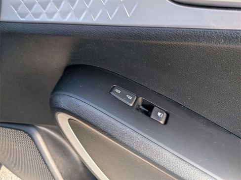 Used 2024 Kia Soul LX w/ Option Group 015 image 32