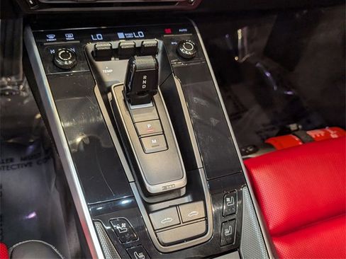 Certified 2022 Porsche 911 Targa 4S w/ Premium Package image 43