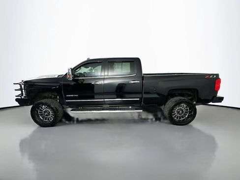 Used 2019 Chevrolet Silverado 2500 LTZ w/ Duramax Plus Package AWD/4WD image 4