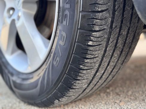 Used 2010 Honda Crosstour EX image 13