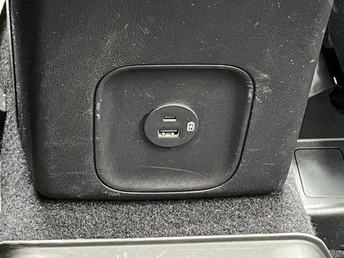 Used 2022 Ford Escape SEL w/ Technology Package FWD image 41