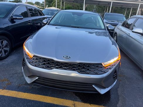 Used 2021 Kia K5 LXS FWD image 8