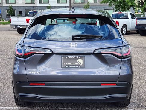 Used 2025 Honda HR-V LX image 8