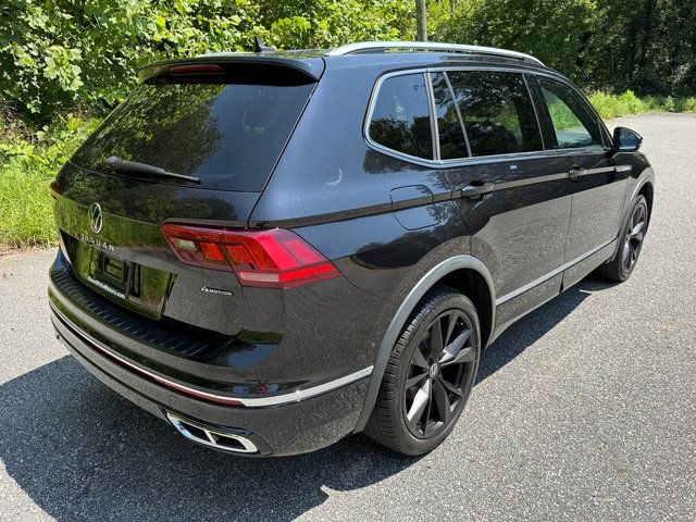 Used 2022 Volkswagen Tiguan SEL R-Line AWD/4WD image 6