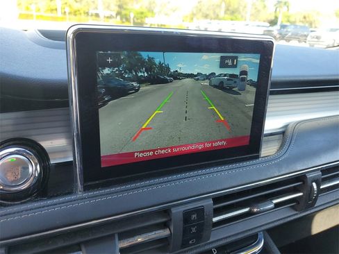 Certified 2022 Lincoln Corsair AWD w/ Equipment Group 101A image 28