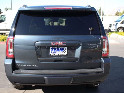 Used 2020 GMC Yukon XL SLT w/ Premium Edition image 6