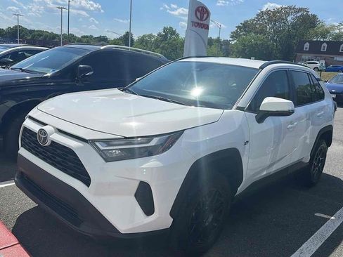 Used 2023 Toyota RAV4 XLE FWD image 2