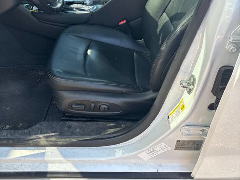 Used 2017 Chevrolet Malibu LT w/ True North Edition FWD image 5