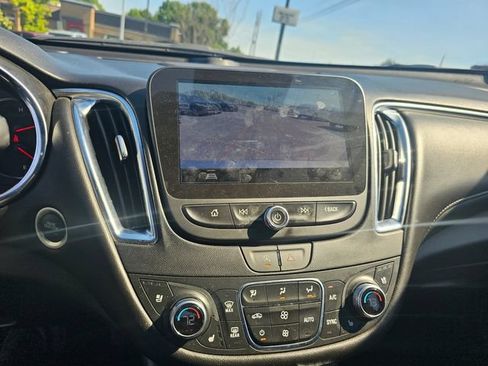 Used 2024 Chevrolet Malibu LT FWD image 22