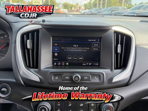 Used 2024 GMC Terrain SLE AWD/4WD image 22