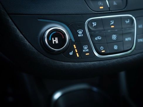 Used 2023 Chevrolet Malibu LT FWD image 20